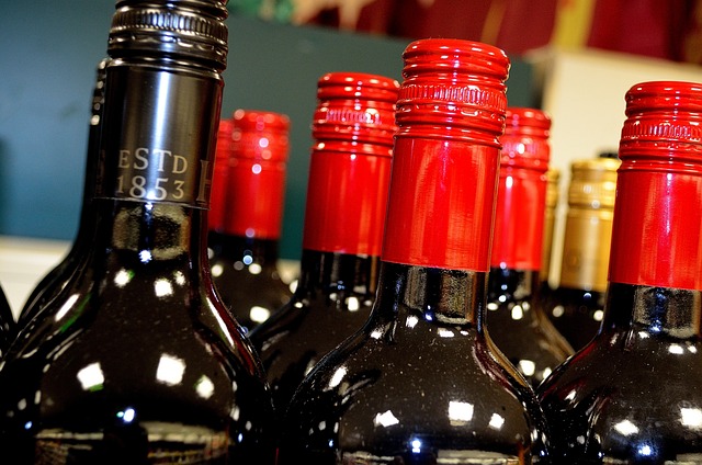 Investir dans le vin : les contrats de négoce et leur impact légal