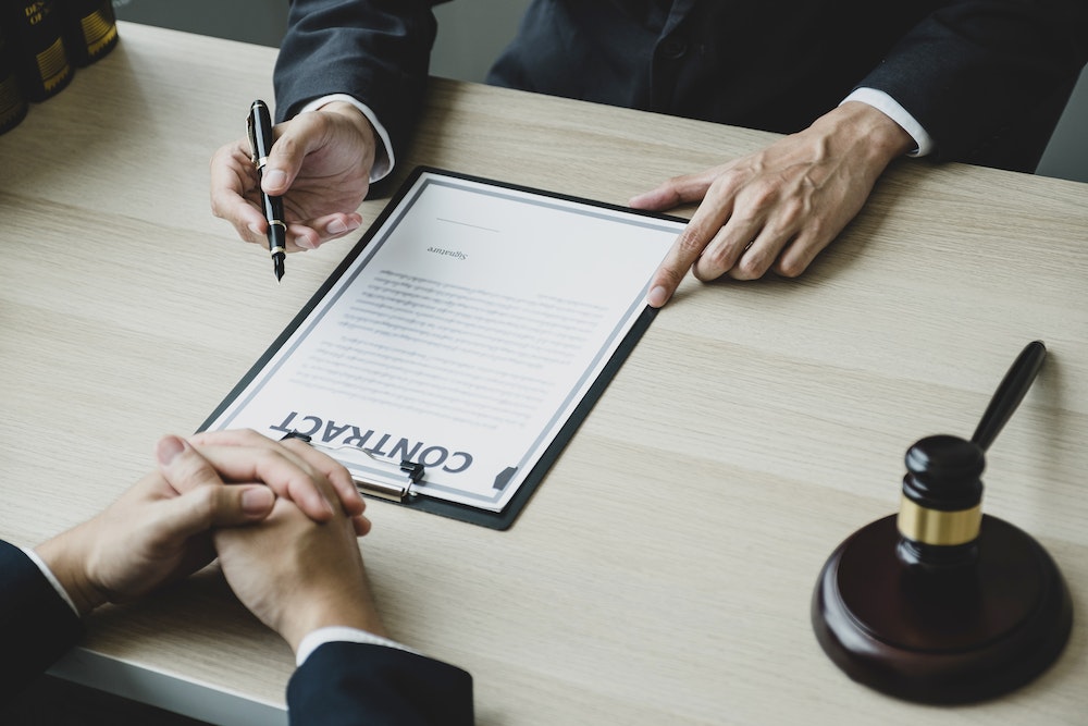 Les aspects juridiques de la reprise d'entreprise : un guide pour les entrepreneurs