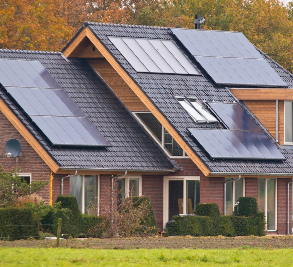 Autorisation pour mettre des panneaux solaires : Guide juridique complet