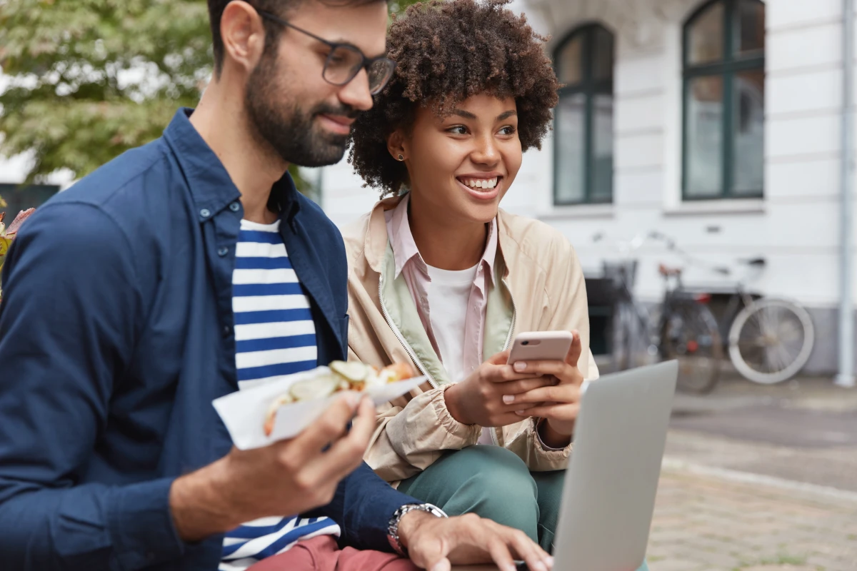 L'adaptation des lois face à l'essor des courses en ligne : enjeux et défis