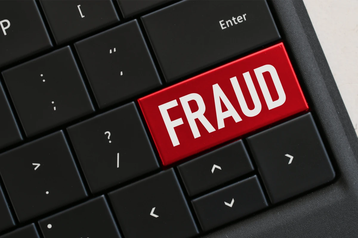 Lutte contre la fraude dans les courses en ligne : quelles mesures légales en place ?