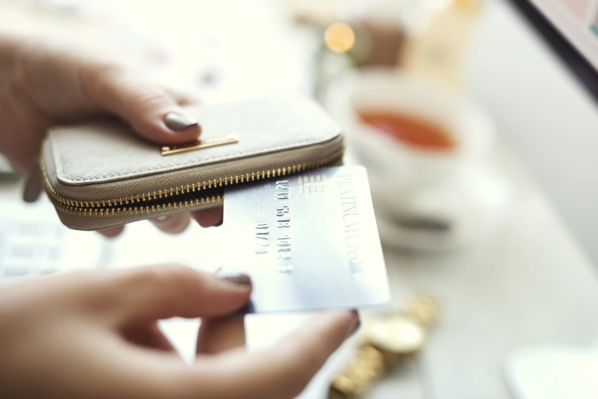 La protection juridique des consommateurs dans les transactions en ligne : un enjeu majeur à l'ère du numérique